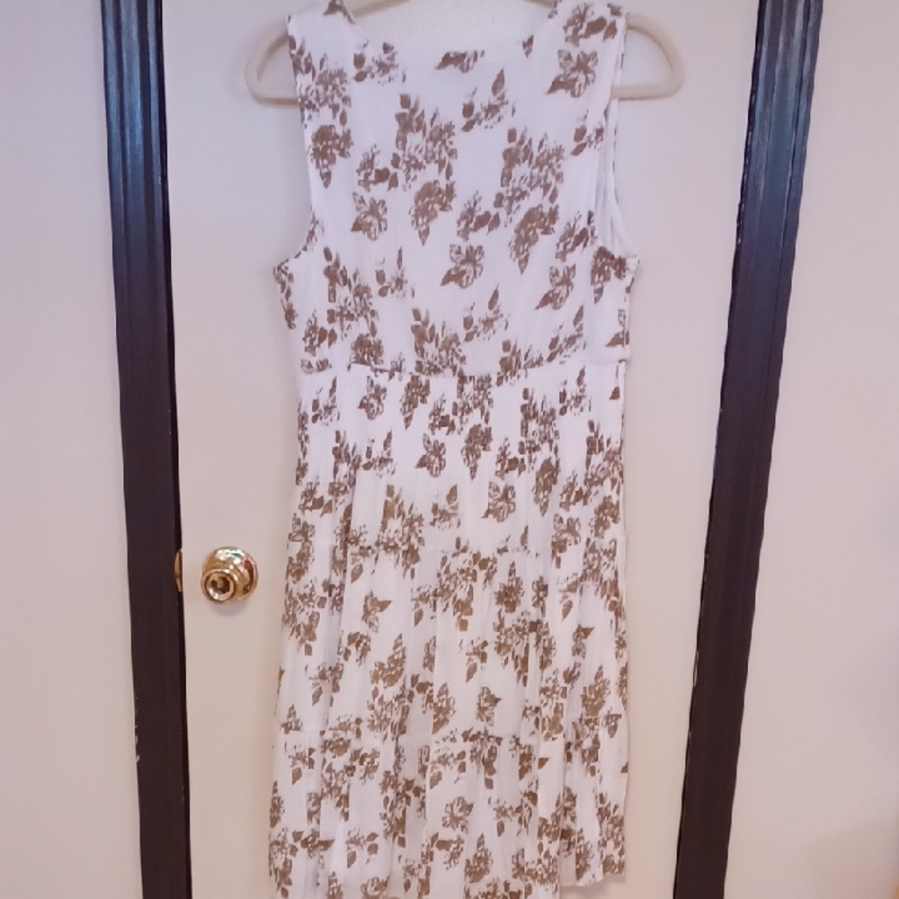 White and Brown Fit and Flare Midi Dress - Picture 2 of 7